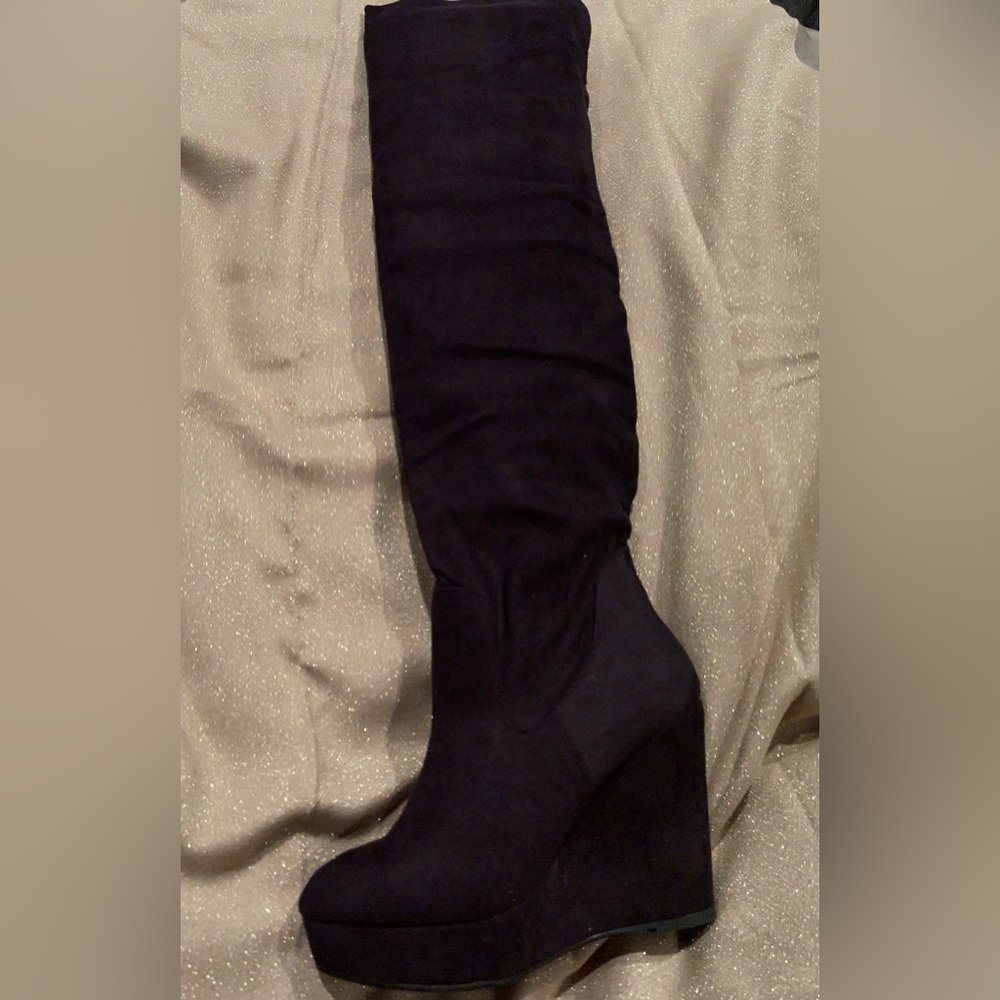 Shoedazzle wedge boots